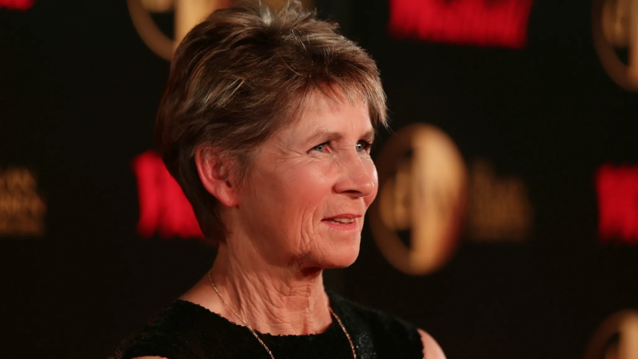 Uma mulher de meia idade ansiosa