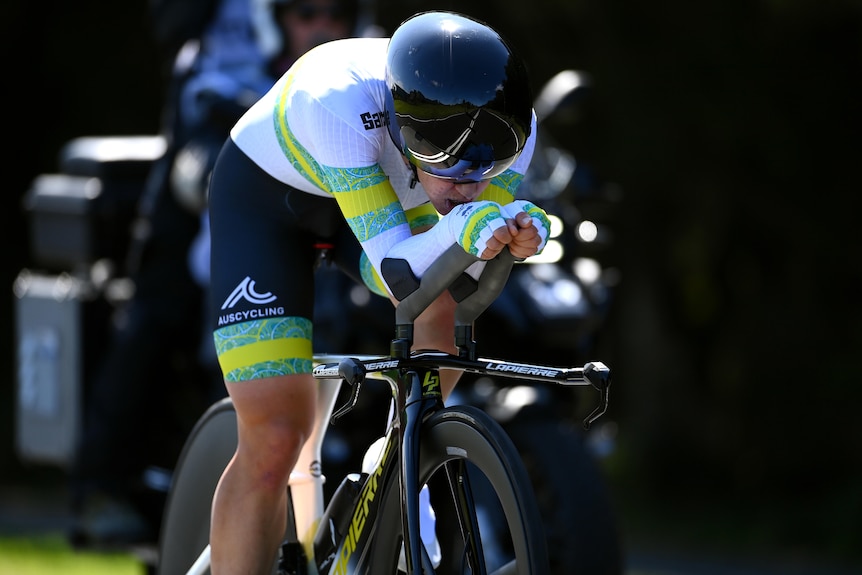 An Australian female road cyclist competing at the world championships.