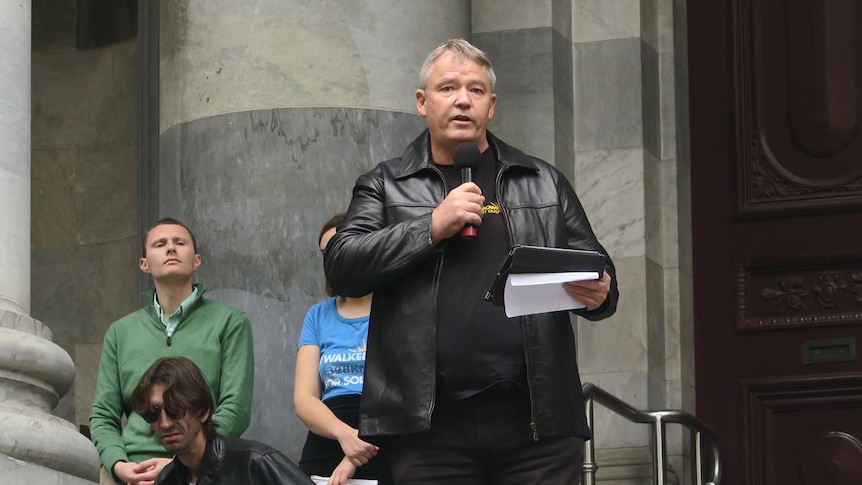 Gary Rowbottom on the steps of SA parliament house calling for solar thermal