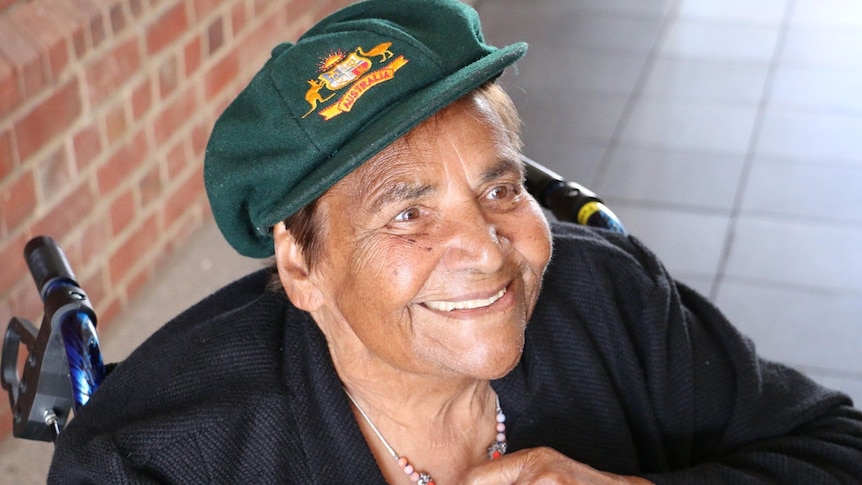 Cricketspielerin Faith Thomas erinnerte sich als stolze indigene Frau, Krankenschwester und Fürsprecherin der Gemeinde