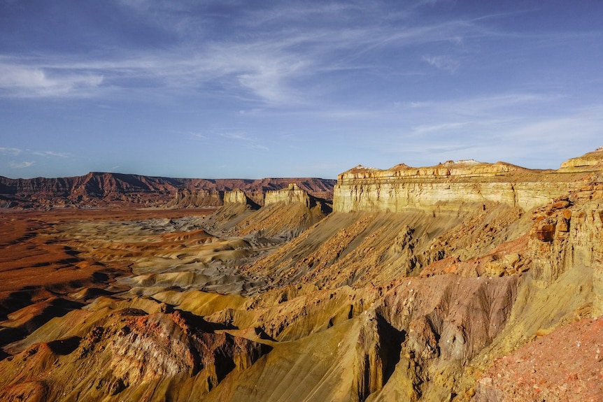 Desert landscape of sandy mountains at Grand Staircase-Escalante National Monument.