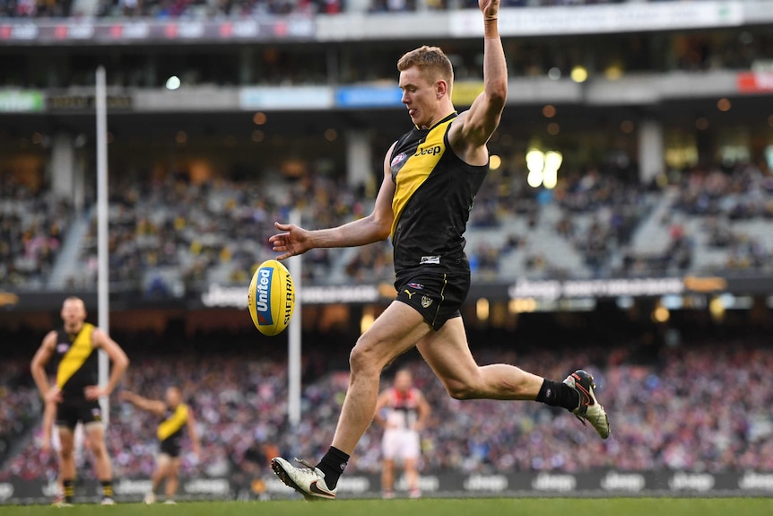 Jacob Townsend of the Tigers is seen in action against St Kilda at the MCG on August 26, 2017.