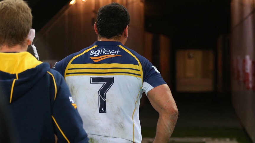 Smith heads back to the dressing room