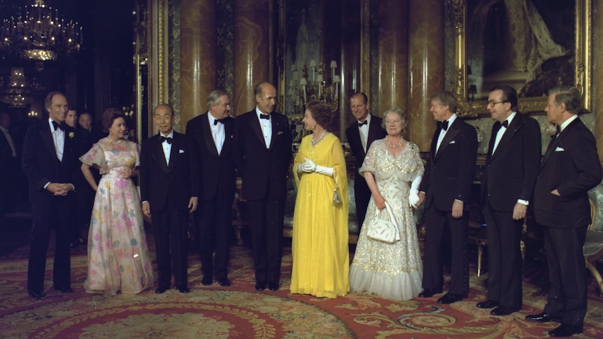 The queen with family members and international leaders for her silver jubilee, May, 1977