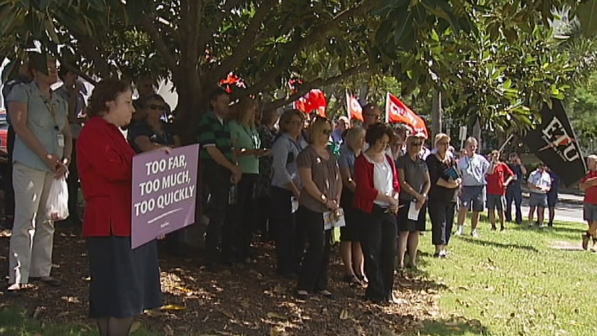 Health workers rally outside RBWH