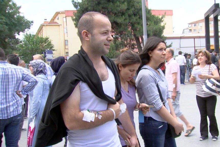 Injured man after Istanbul bombings