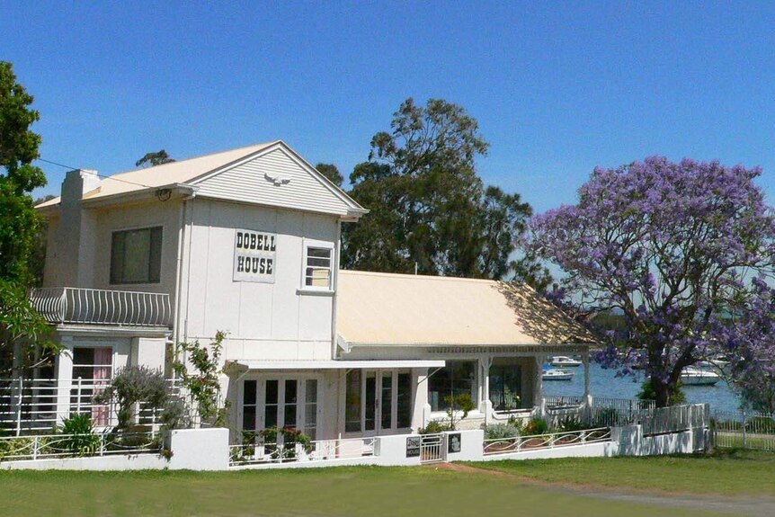 Dobell house on the shores of Lake Macquarie, NSW.