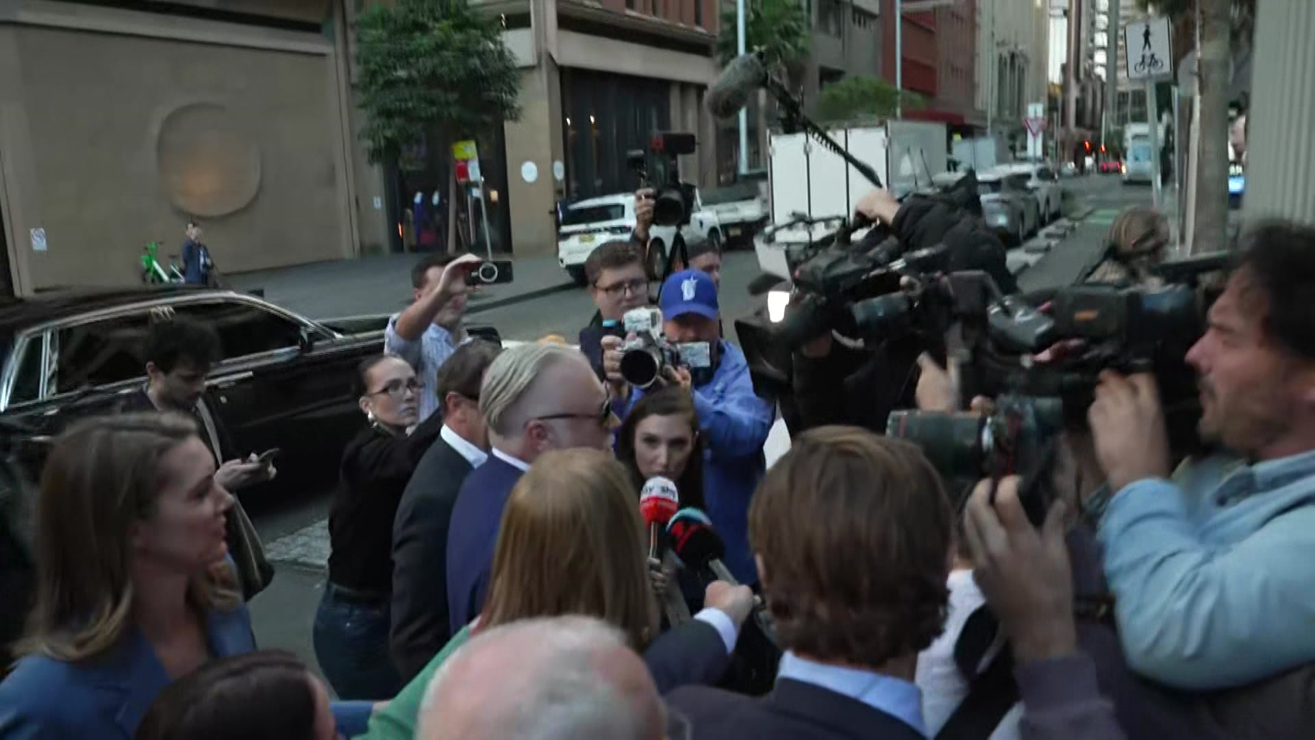Kyle Sandilands outside court - ABC News