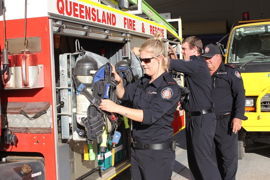 Holly Hunter working with male colleague on truck at Baralaba station.