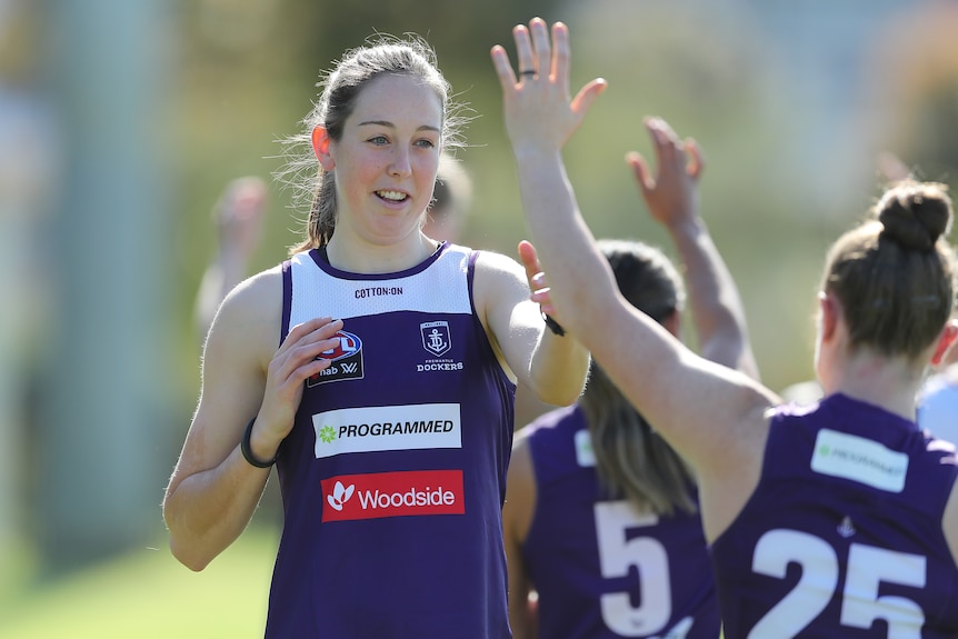 Aine Tighe at a Fremantle Dockers AFLW training session