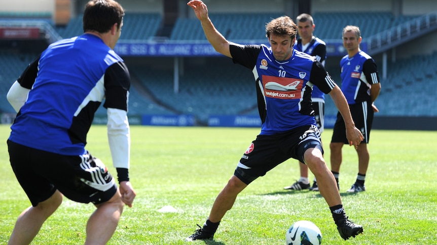 Supply and demand ... Sydney FC will try to find Alessandro Del Piero (C) more this weekend.
