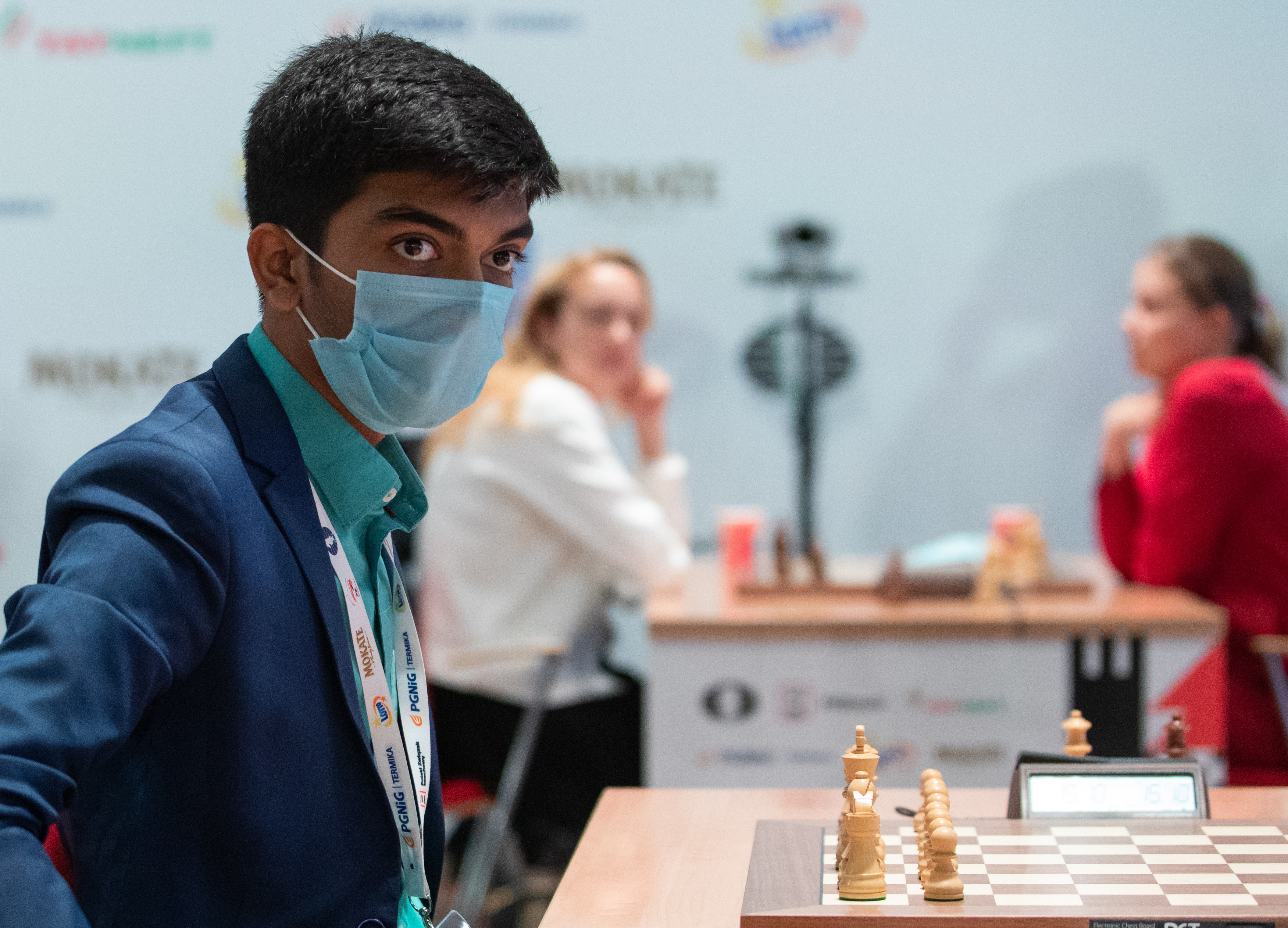 Teenage Chess Prodigy Gukesh D Beats World Champion Magnus Carlsen ...