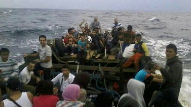 Asylum seekers aboard a boat that sank off the coast of Java, Indonesia in October 2013. (AAP Image/SBS Dateline/Hussein Khoder)