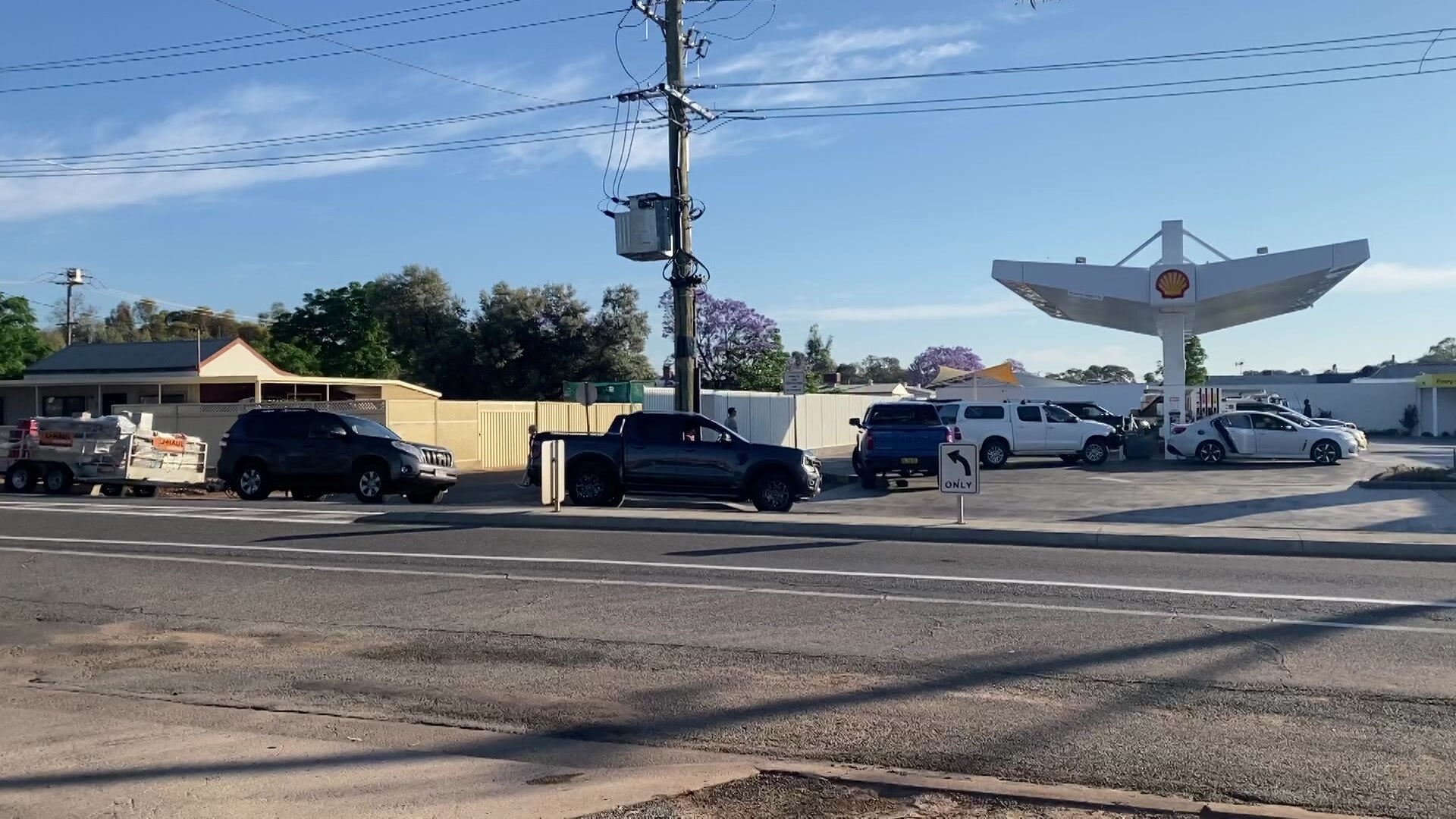 'Not good enough' power outage drags on in Western NSW ABC listen