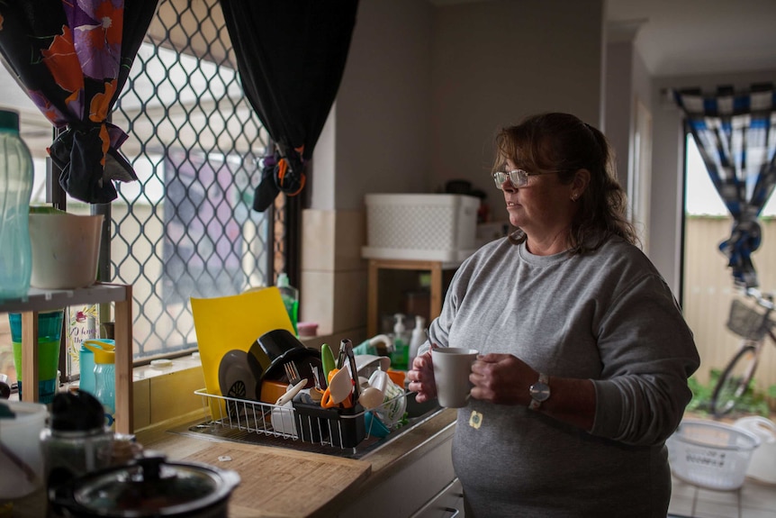 Kalgoorlie cashless welfare card recipient Gloria Smith stands in her kitchen.