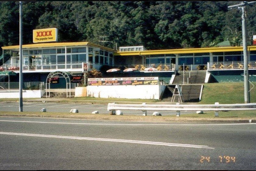 Currumbin Hotel on the Gold Coast in 1994