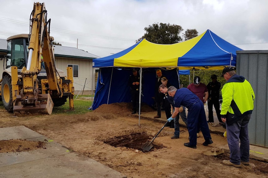 Police dig for the remains of Maitland woman Colleen Adams.