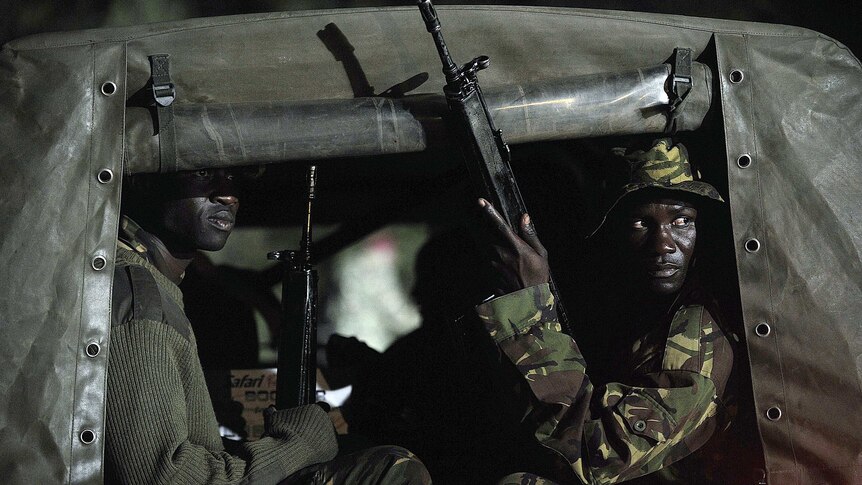 Kenyan paramilitaries head to site of mall attack