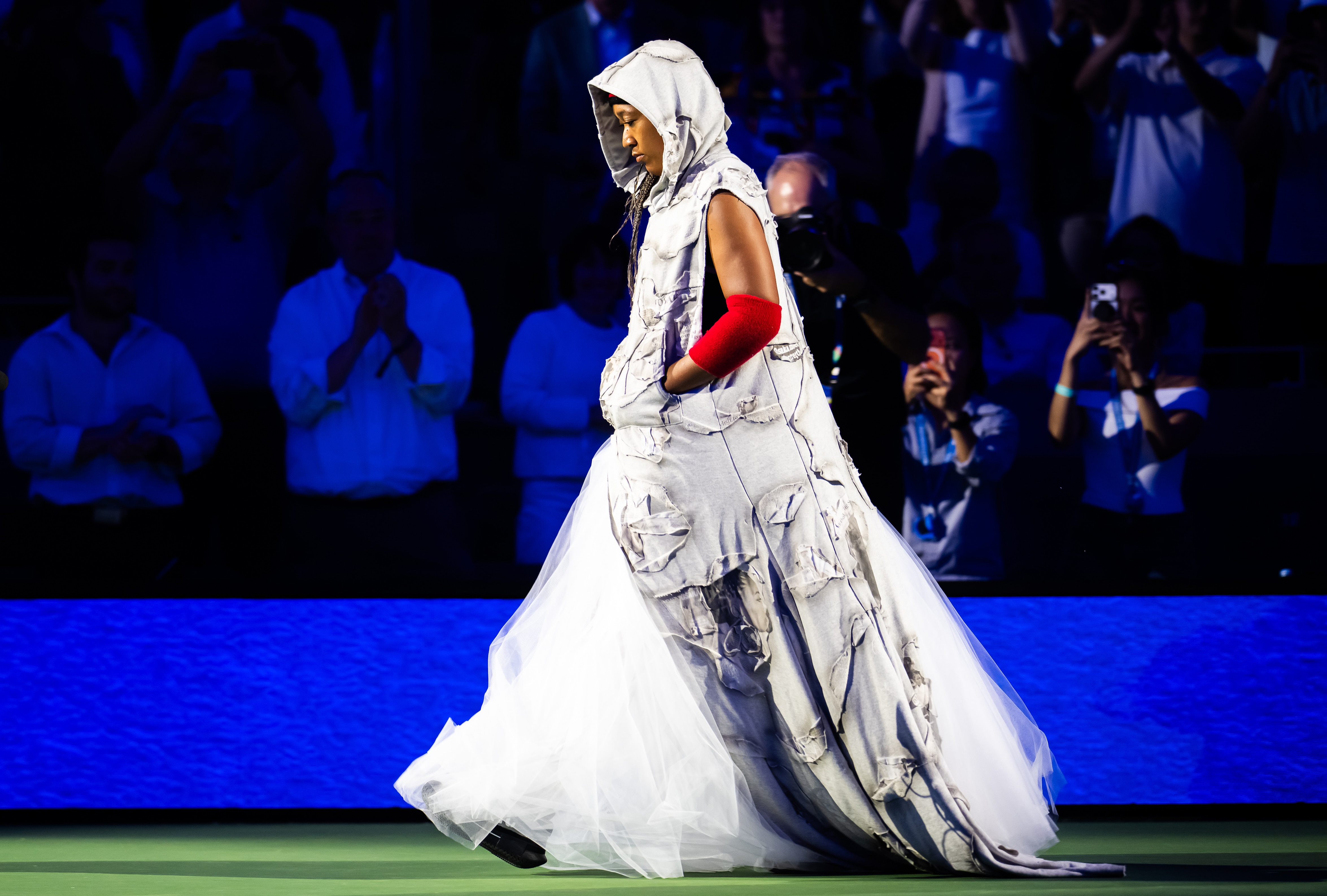Osaka pays tribute to NBA great as she brings style and steel to US Open