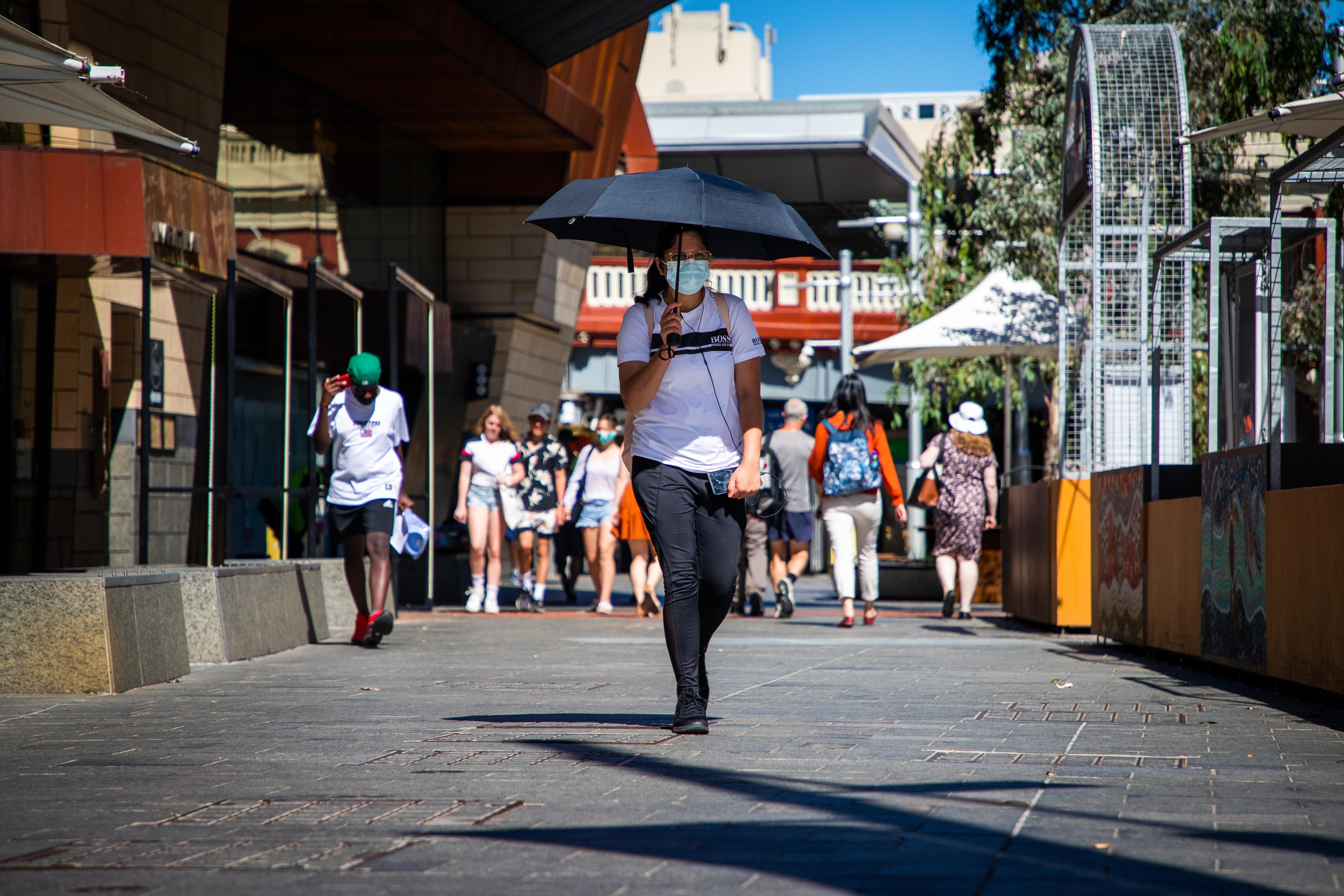 Warning WA to face COVID 'uptick' within weeks, as 13 new local cases recorded and elective surgeries restricted