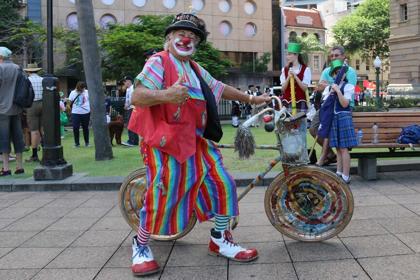 Mr Happy the clown and magician