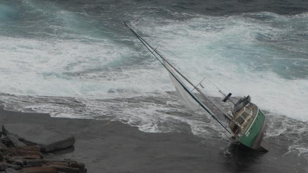 Stricken yacht off Esperance coast