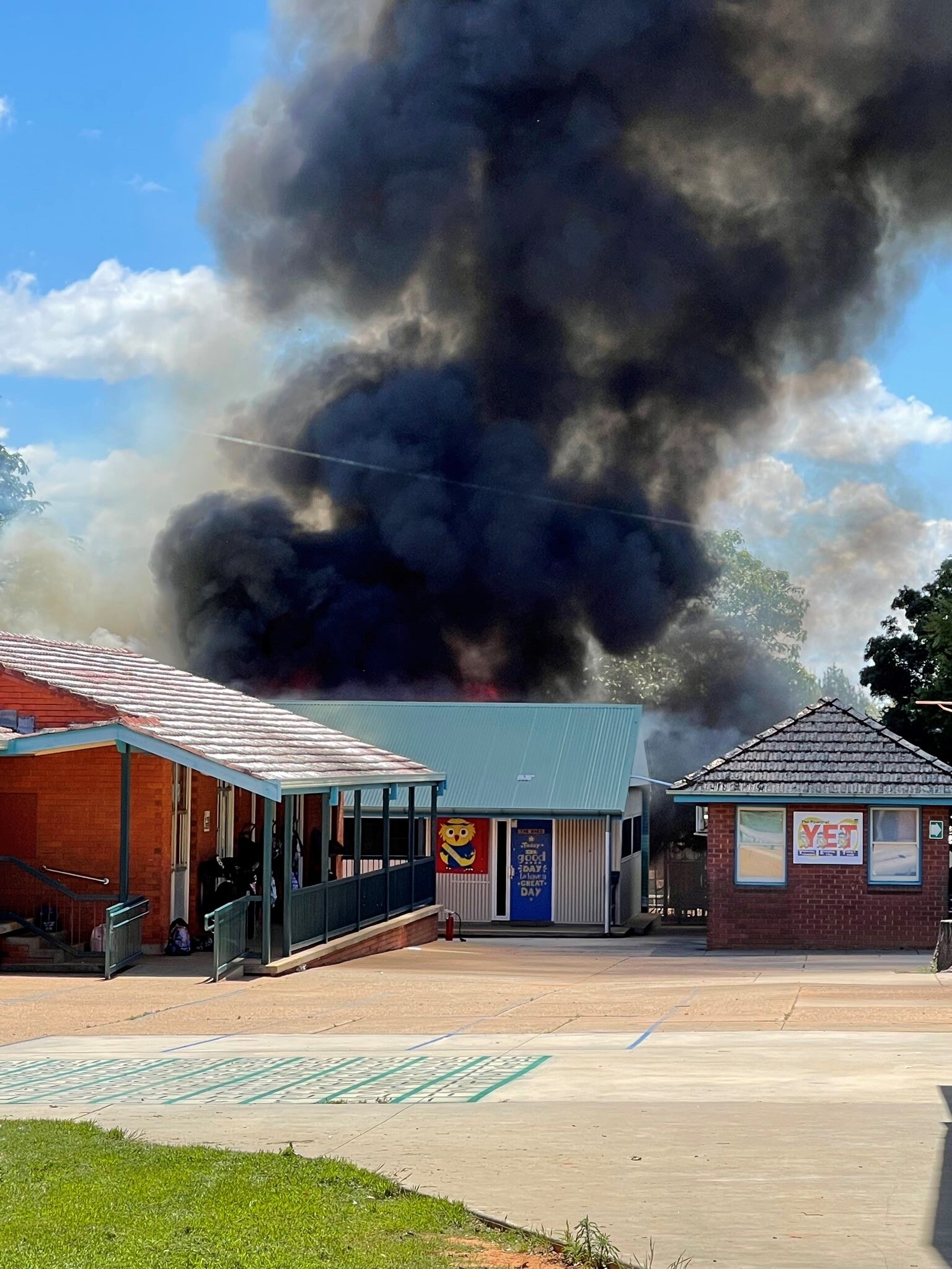 Fireaffected Dubbo primary school reopens after four classrooms