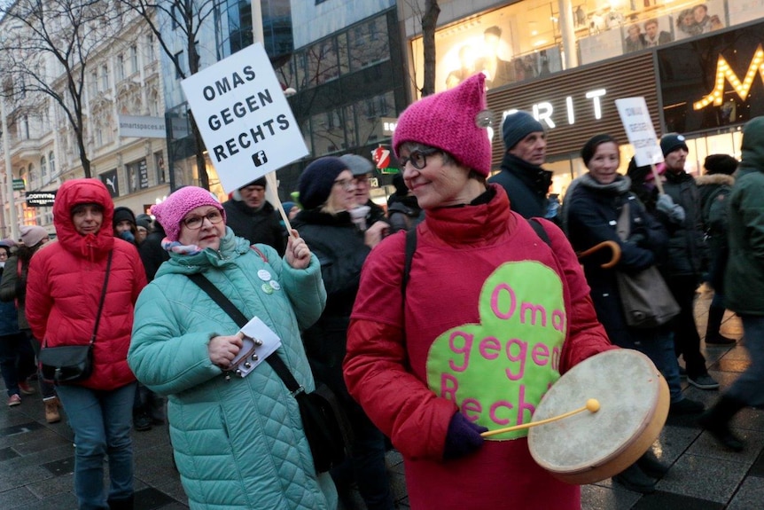 'Grandmas against the right' protest the government's anti-immigration stance.