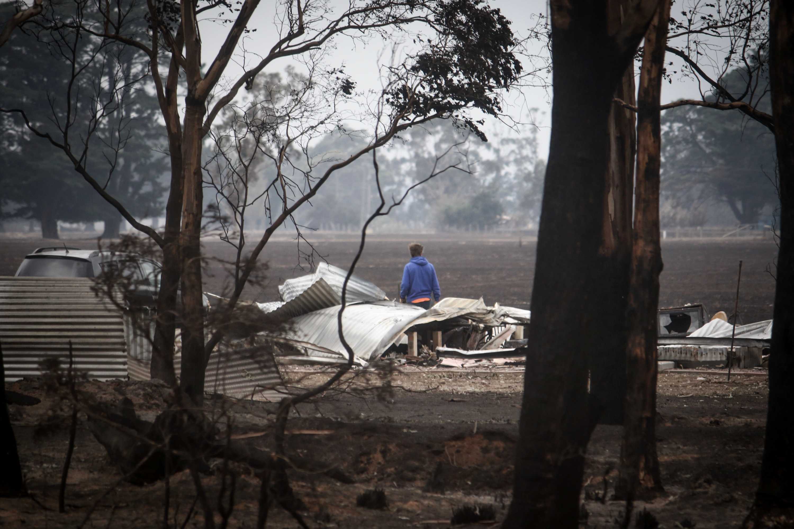 Victorian bushfires Behind the lines of the fire that devastated