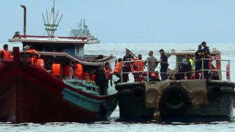 Asylum seekers boat arrives at Christmas Island (ABC News: Hayden Cooper)