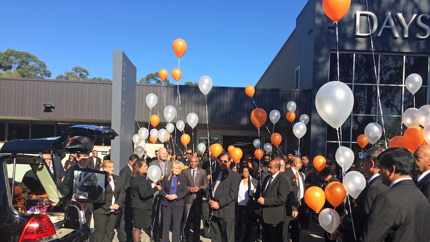 Mourners release balloons after Myuran Sukumaran's funeral