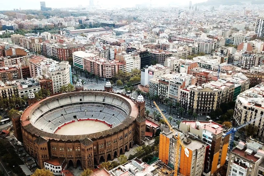 An aerial photo of La Monumental bullfighting stadium.