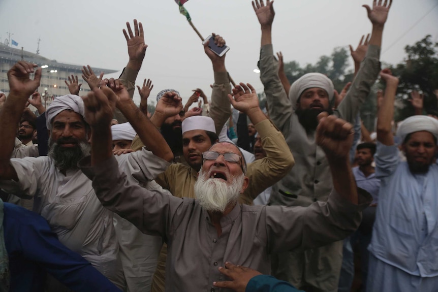 Protesters rally against blasphemy verdict in Pakistan