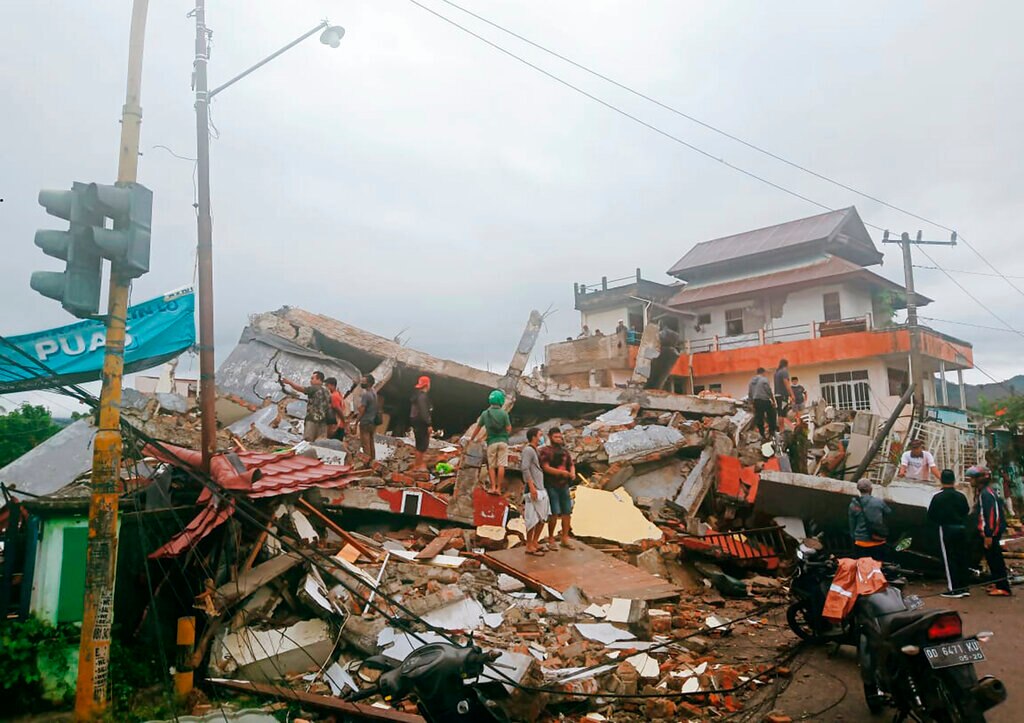 Indonesia's Sulawesi Island Hit By Earthquake, Killing At Least 42 ...