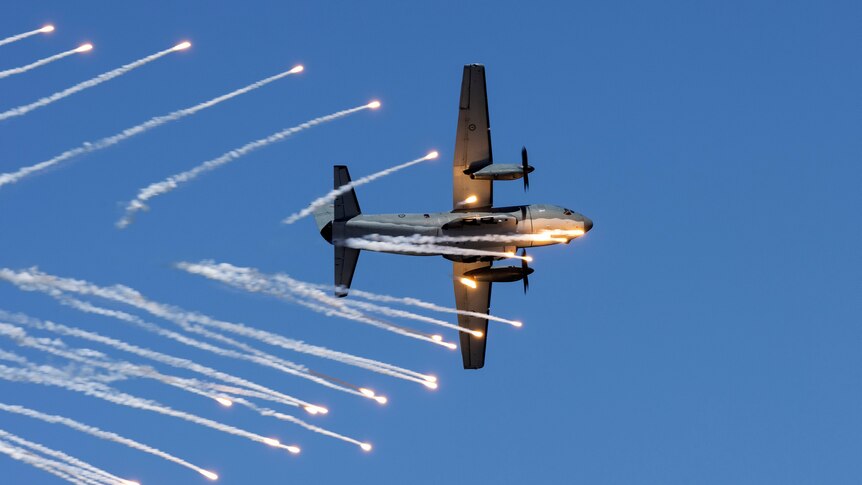 Die Verteidigung lässt einige C-27J Spartan-Flugzeuge am Boden, nachdem strukturelle Risse festgestellt wurden