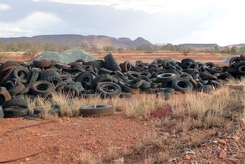 Hundreds of tyres dumped in the Pilbara.