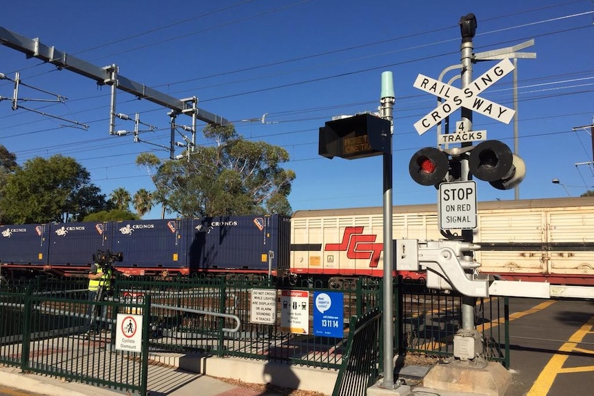 Leader Street rail crossing is blocked