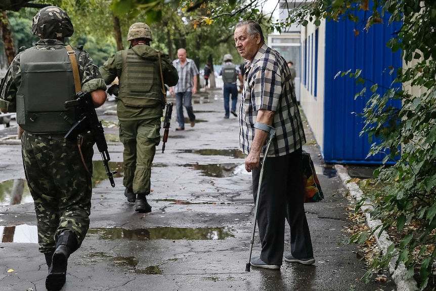 Ukrainian servicemen