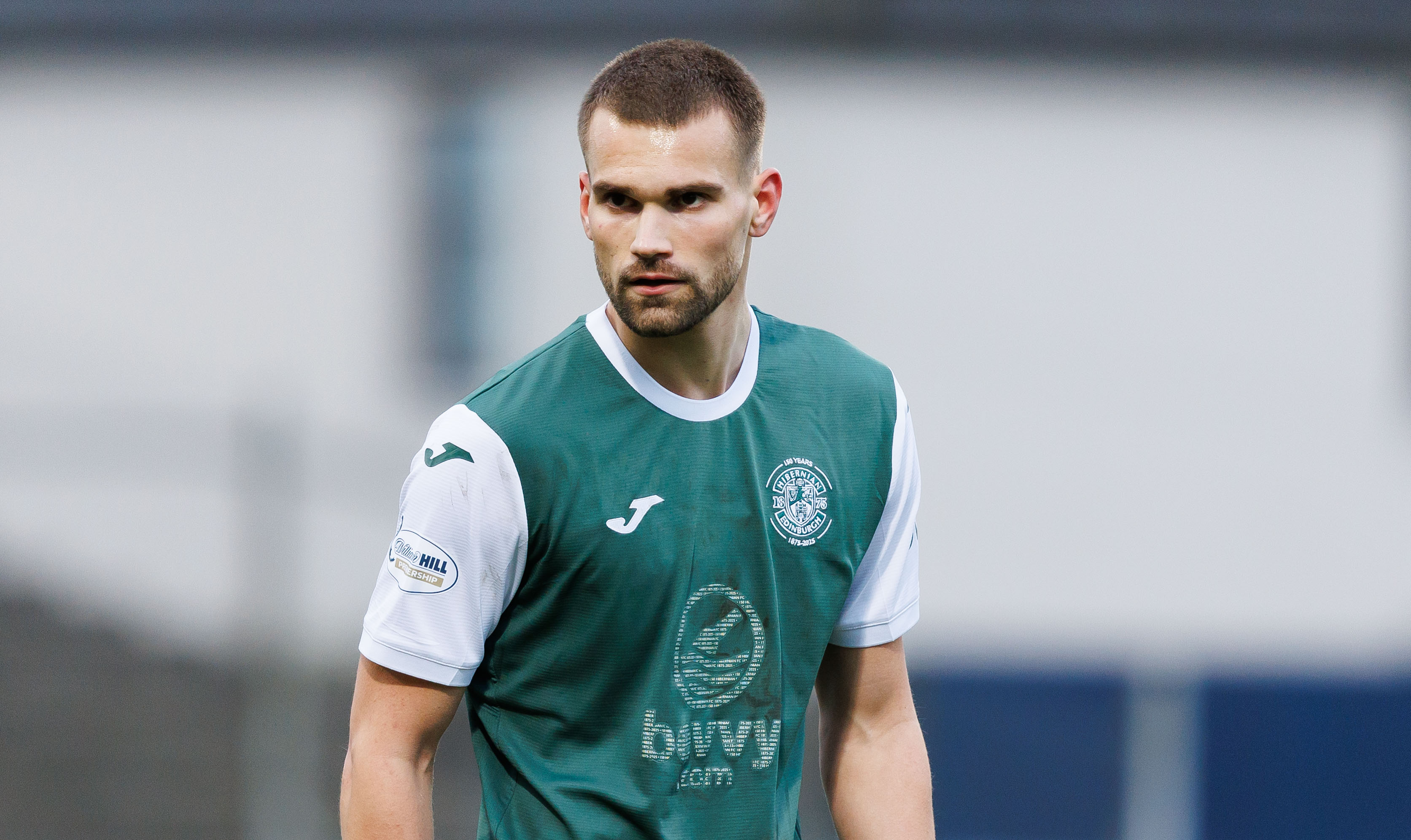 Ante Suto fotografado jogando pelo Hibernian