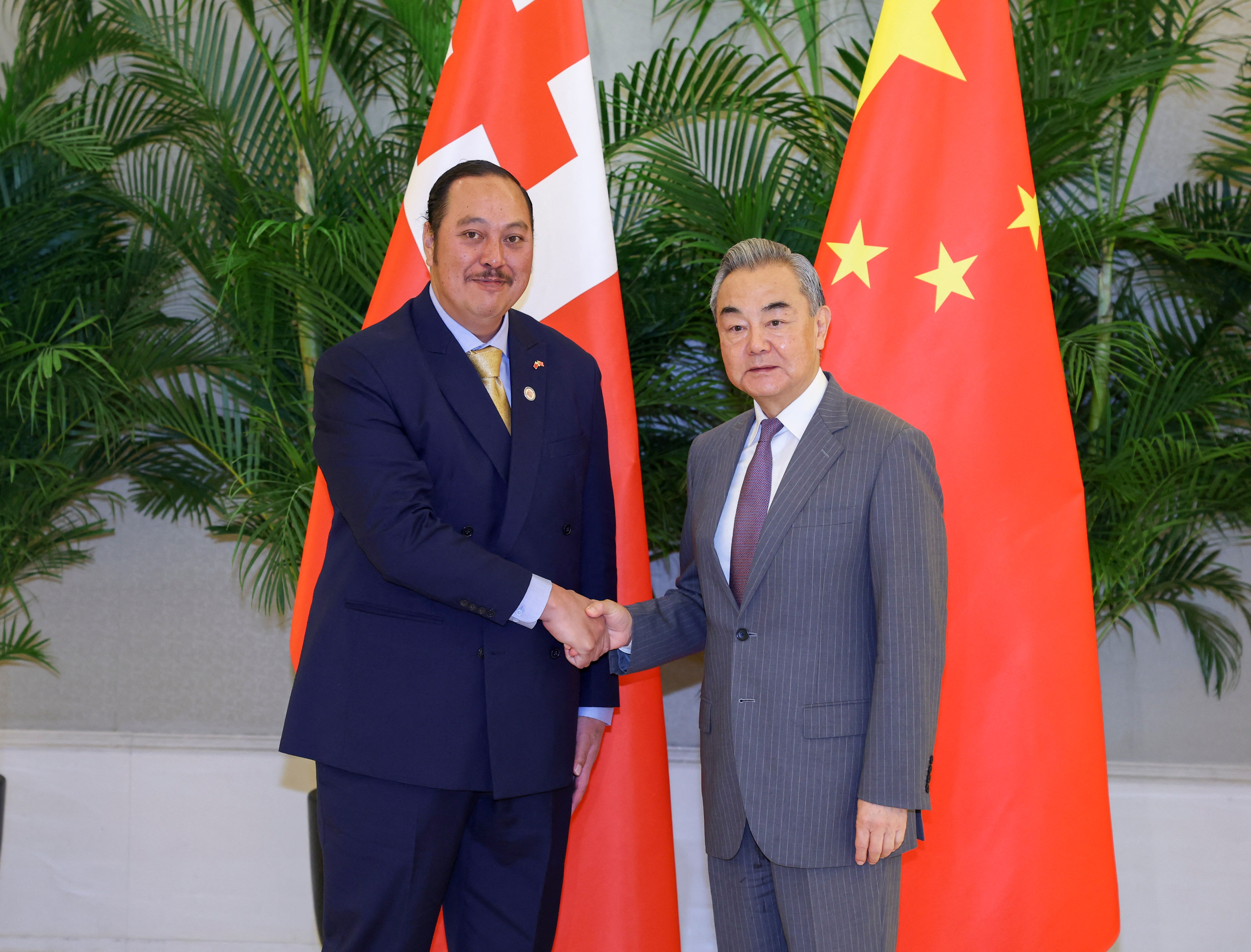 China swipes at Trump climate policy after Pacific Islands meeting