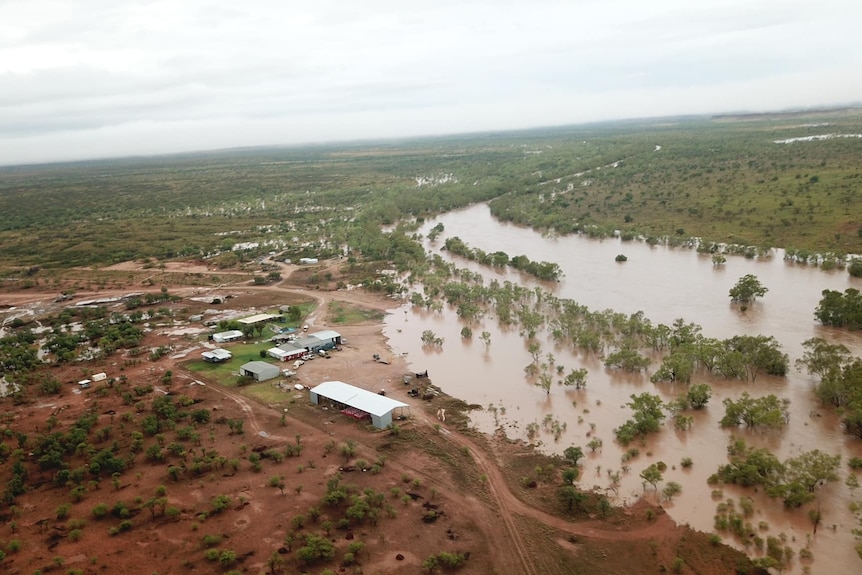 Bulka Station water rises