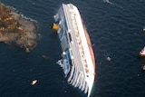 Cruise ship Costa Concordia runs aground