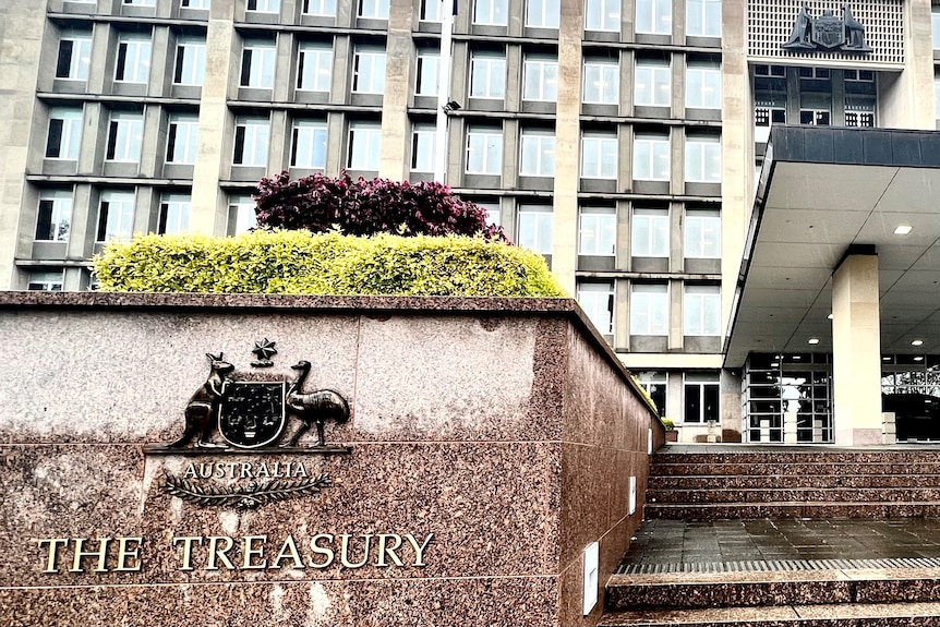 The front exterior of the Treasury building in Canberra.