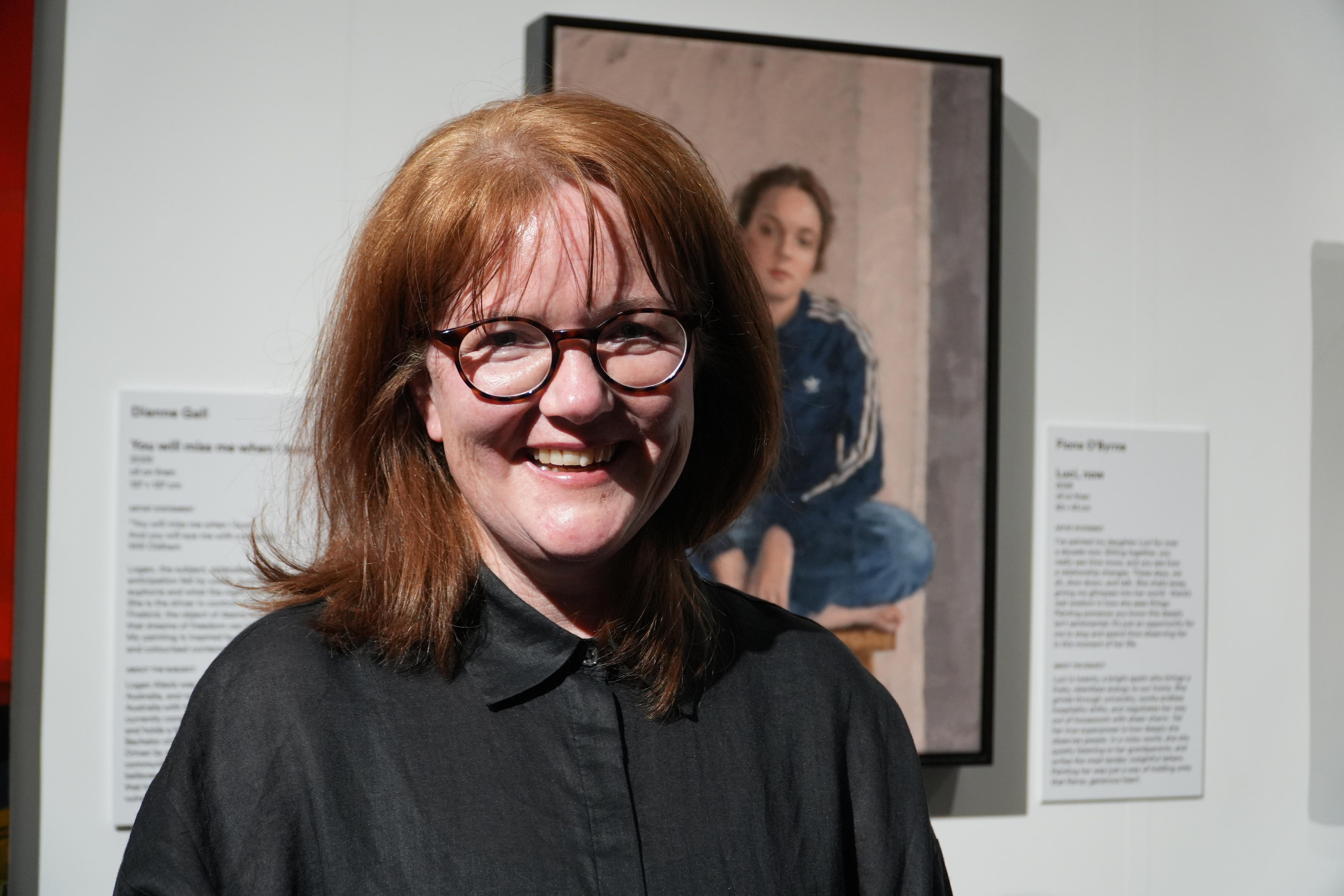 Fiona O'Byrne's portrait of daughter wins 2026 Lester Prize - ABC News