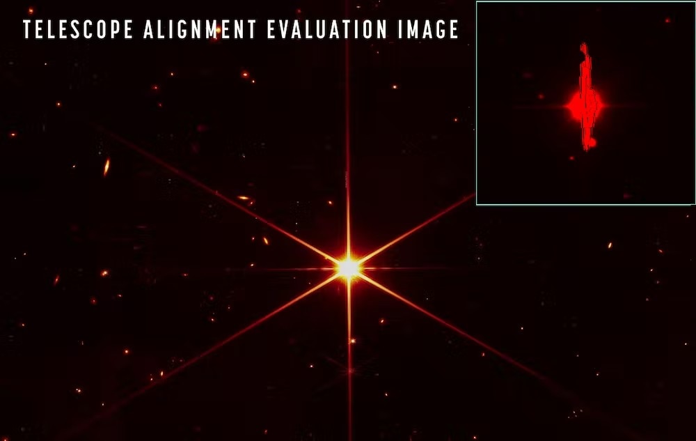 two images of the 'alignment image', one showing a very bright in focus star, the other showing a lesser quality version 