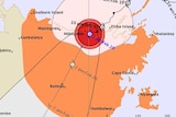 Cyclone Lam readies to cross onto mainland Australia
