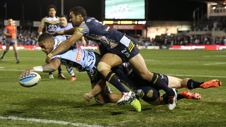 Ricky Leutele of the Sharks scores a try