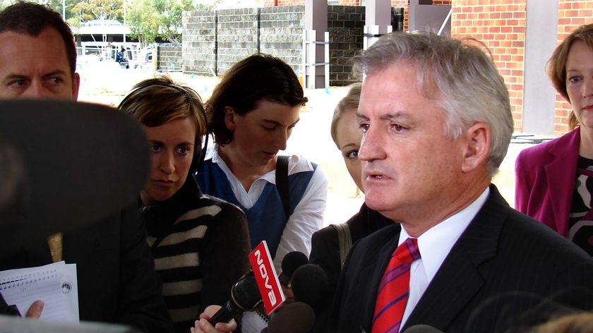 West Australian Premier Alan Carpenter announces $400m program to ease public housing shortage.