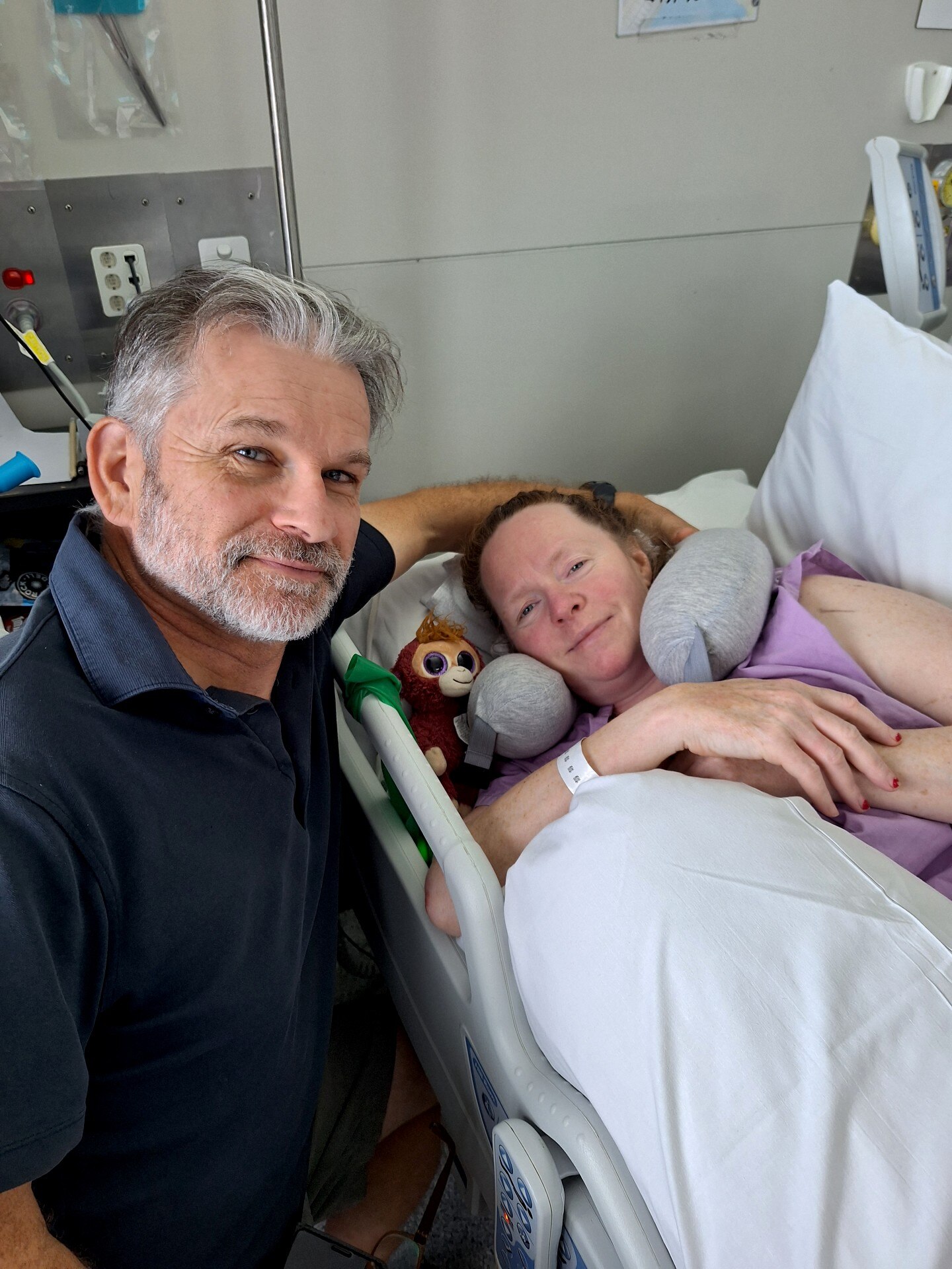 British emergency doctor, mystery woman come to aid of Noosa mum with