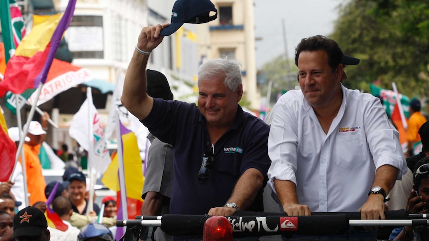 Ricardo Martinelli and Juan Carlos Varela on the 2009 election trail